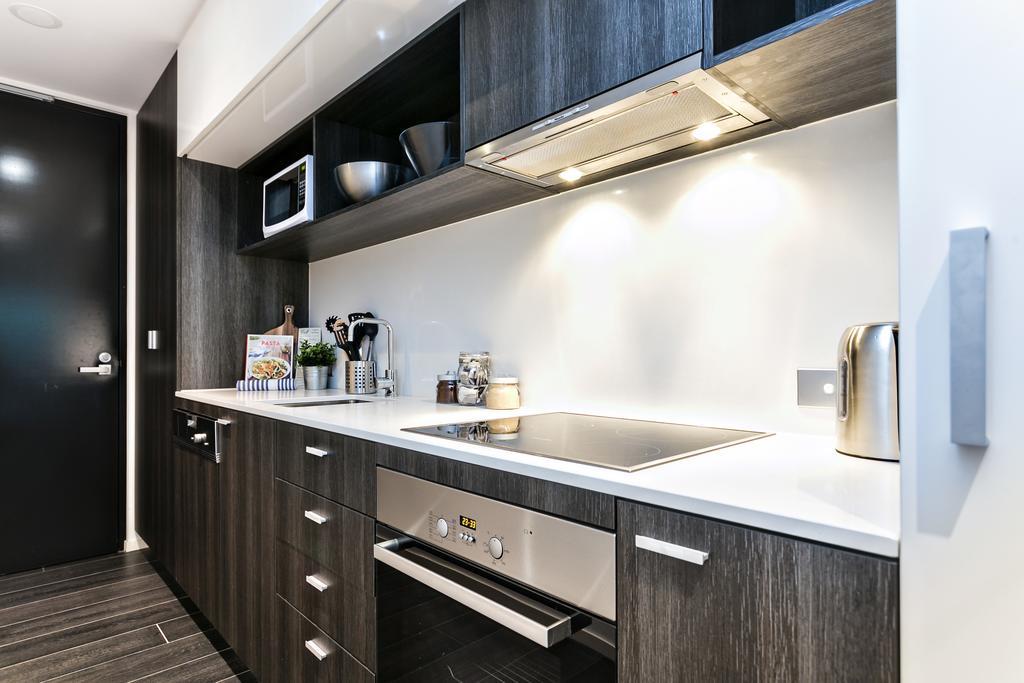 Complete Host Halo Apartments Мельбурн Номер фото